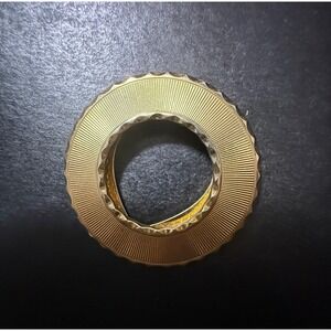 Round Gold Tone Textured Brooch Pin Scarf Bag Hat Accessory